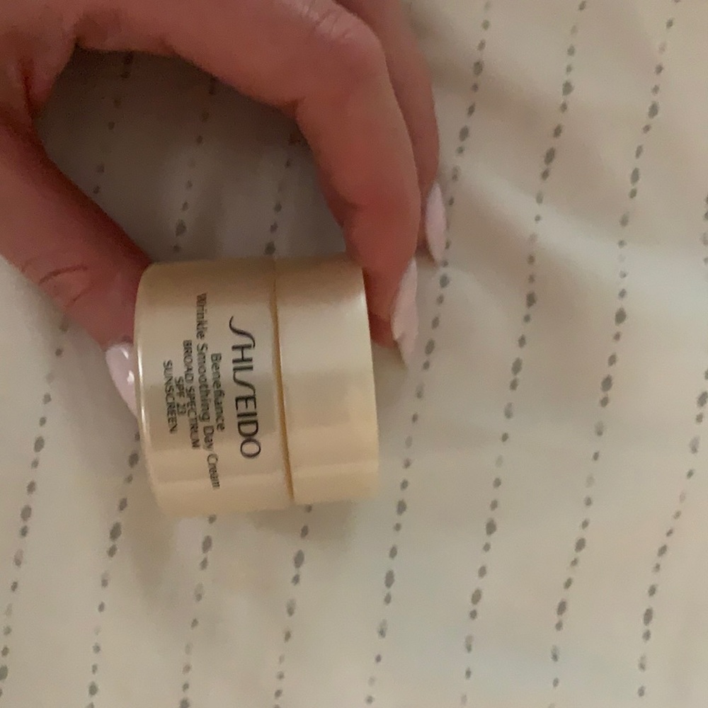 Shiseido benefiance wrinkle smoothing day cream (2) 45 ml/1.5 oz total